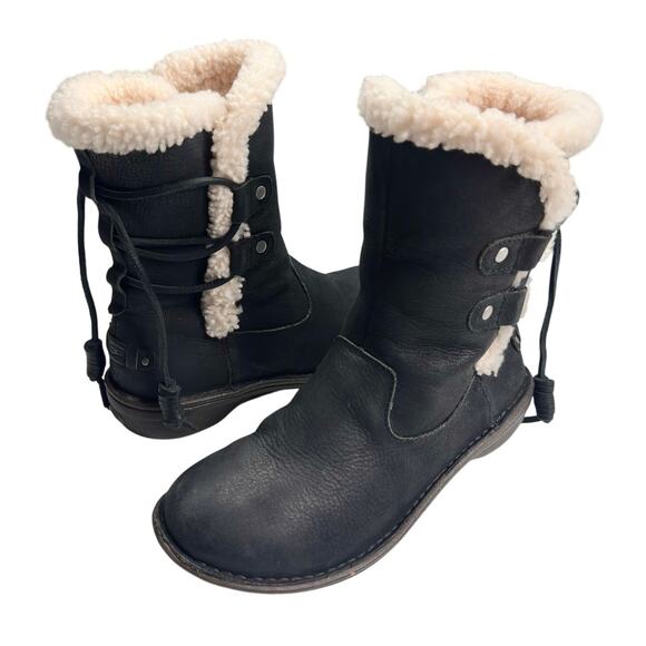 UGG Shoes - Ugg | Women | Akadia Black Leather Sheepskin Fur Pull On Fall Boots | Size US 7